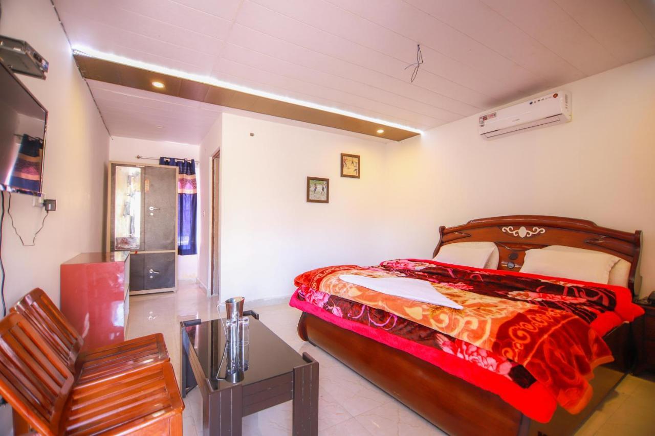 V Resorts Brv Resort Mussoorie Kültér fotó